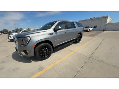 2022 GMC Yukon XL SLT