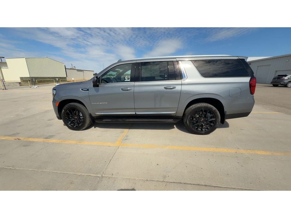 2022 GMC Yukon XL SLT