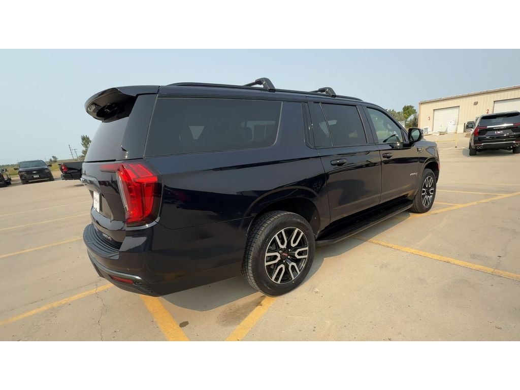 2021 GMC Yukon XL AT4