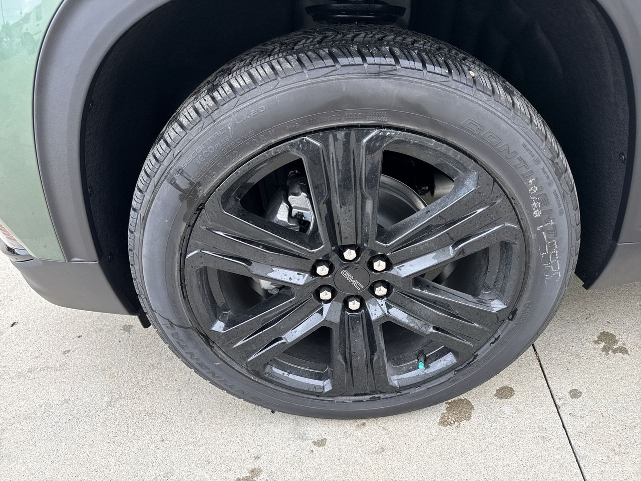 2027 GMC Acadia Elevation