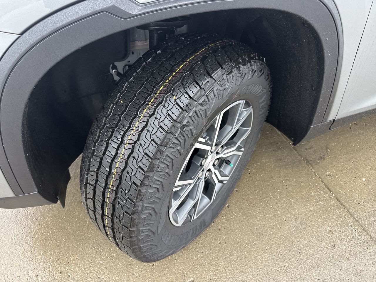 2027 GMC Acadia AT4