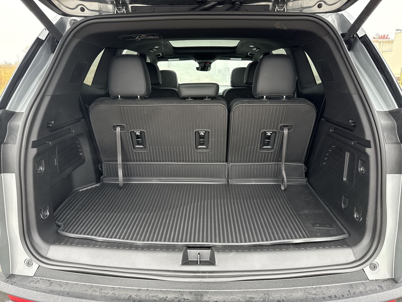 2027 GMC Acadia AT4