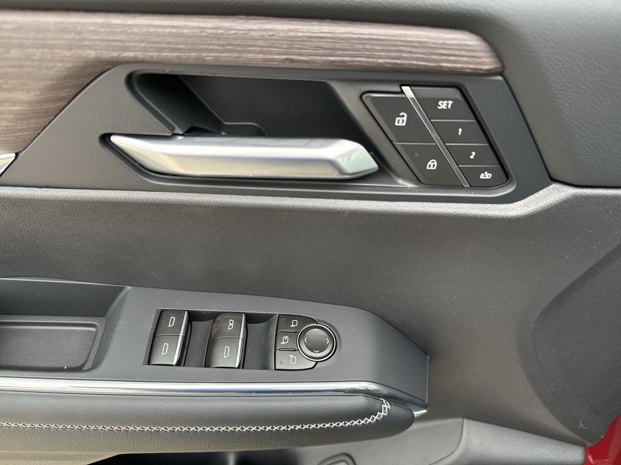 2027 GMC Acadia Denali