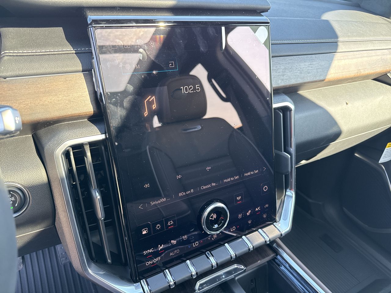 2027 GMC Acadia Denali Ultimate